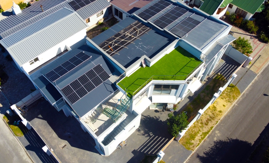 7 Bedroom Property for Sale in Kleinmond Western Cape